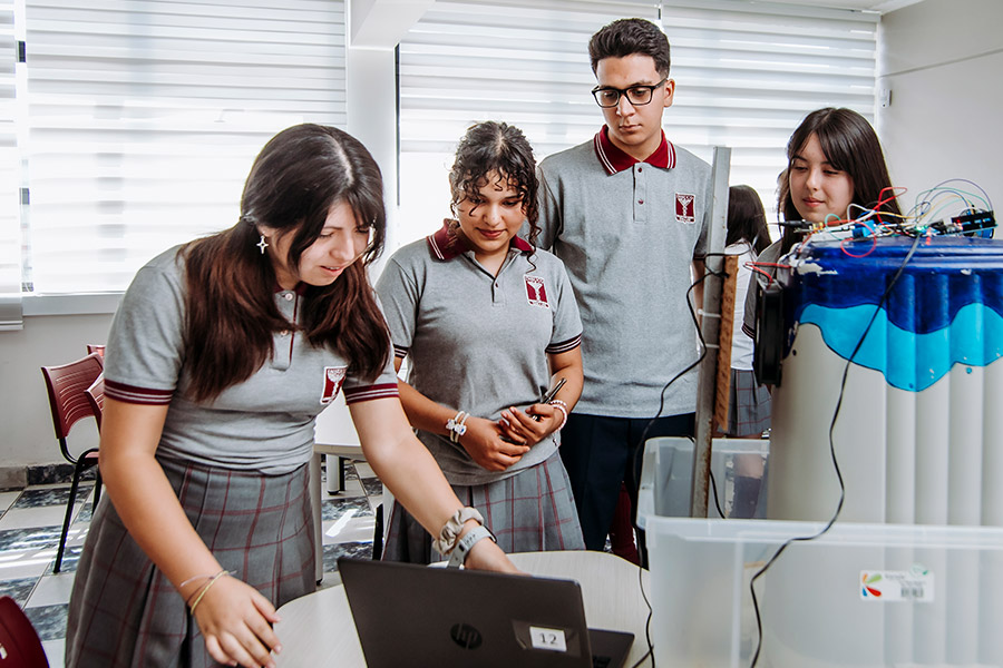 liceo bicentenario de excelencia insuco chillan - comeduc
